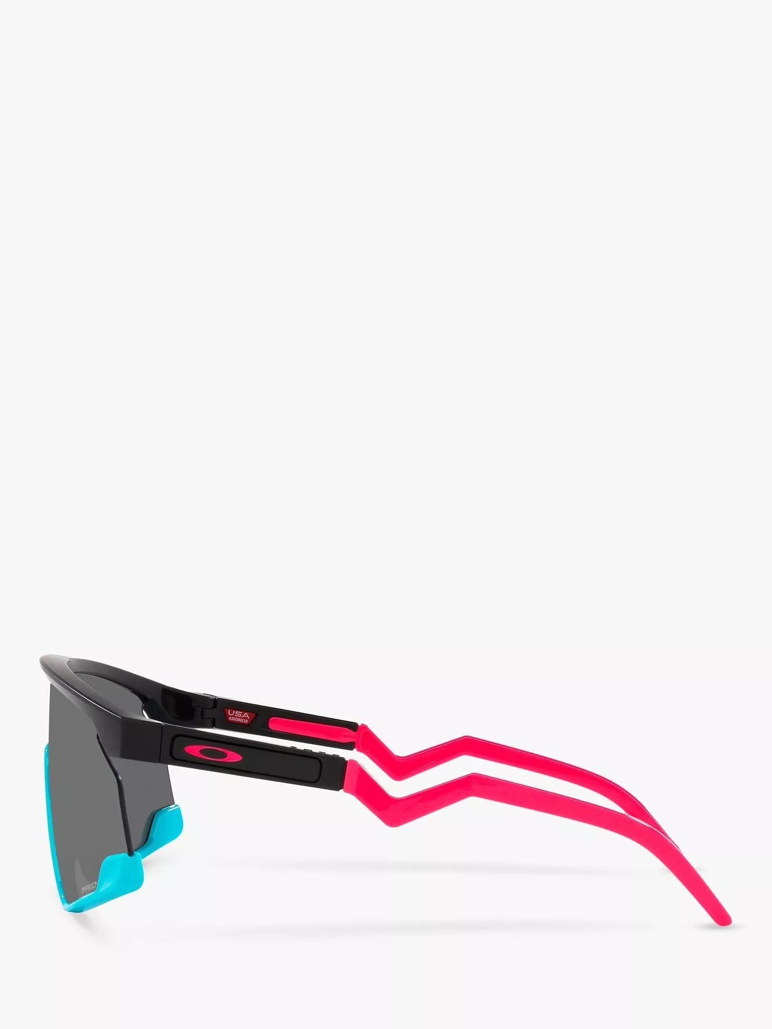 Oakley men's wrap sunglasses with polycarbonate lenses (British brand)