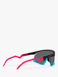 Oakley men's wrap sunglasses with polycarbonate lenses (British brand)