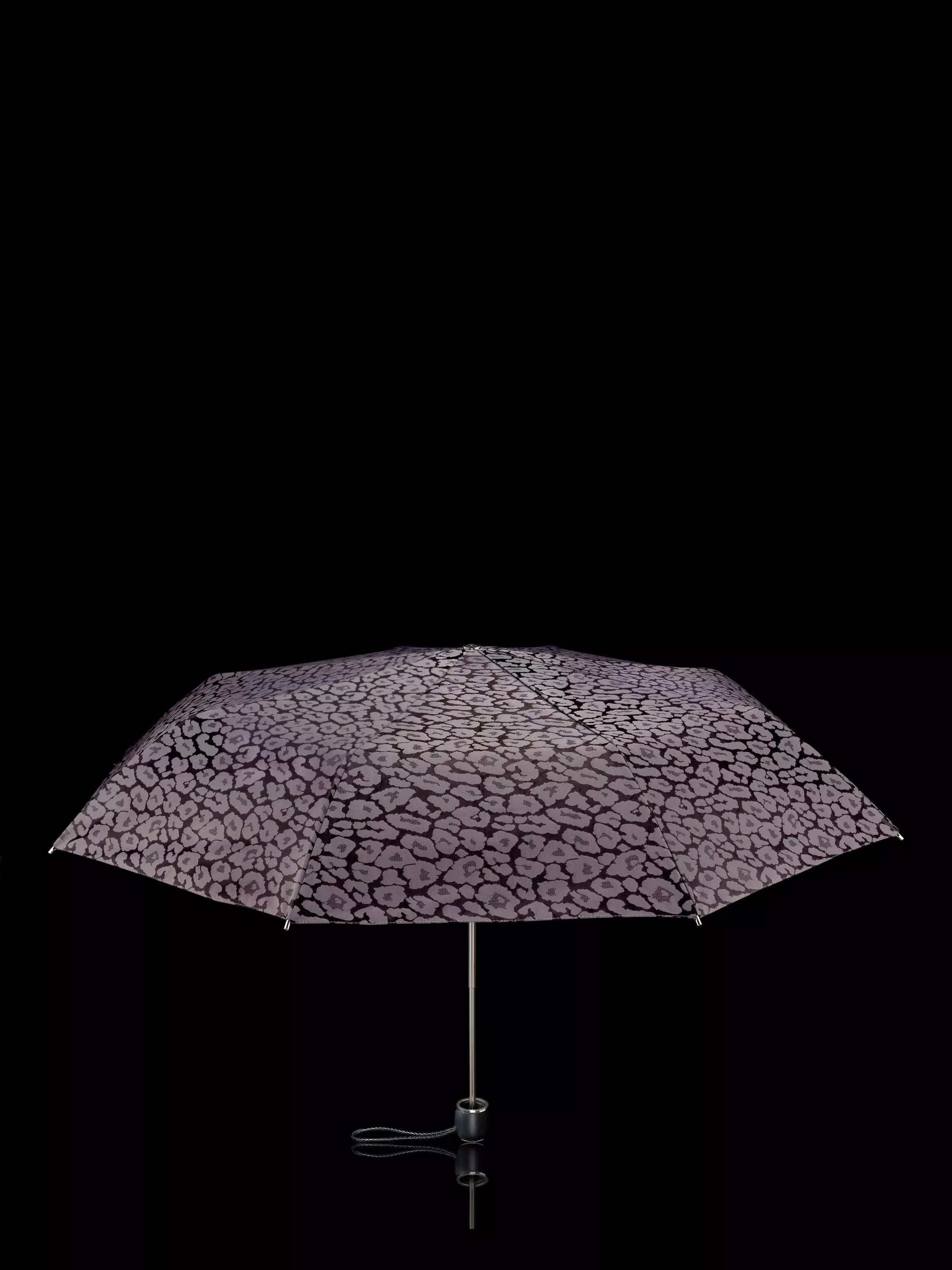 Fulton leopard print folding umbrella 94cm, imported from the UK