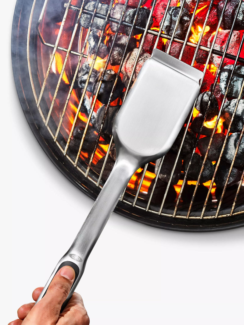 OXO bristle-free BBQ grill brush with replaceable head - British product