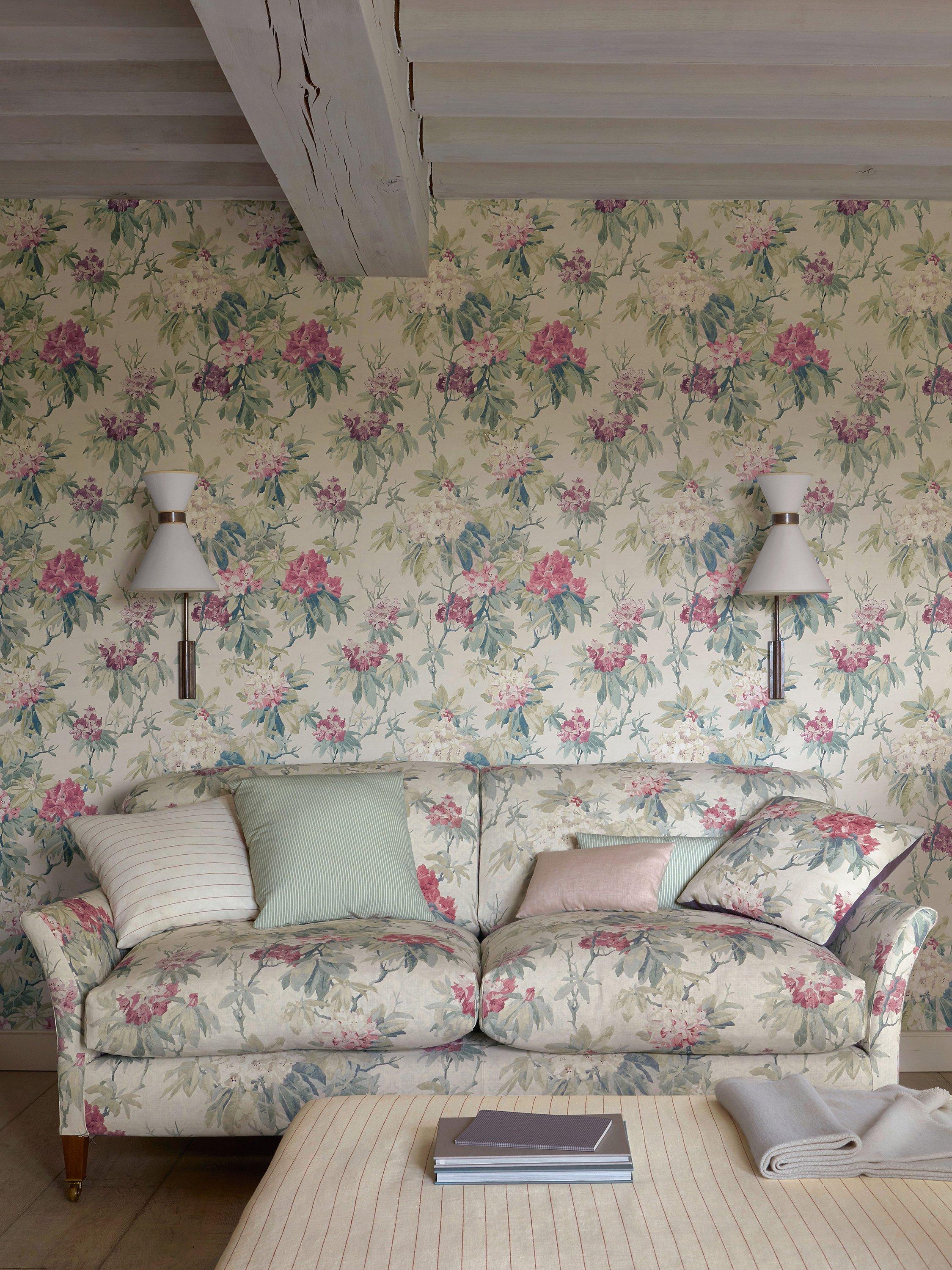 Colefax Fowler Mereworth floral wallpaper 10m x 68.5cm roll, UK version