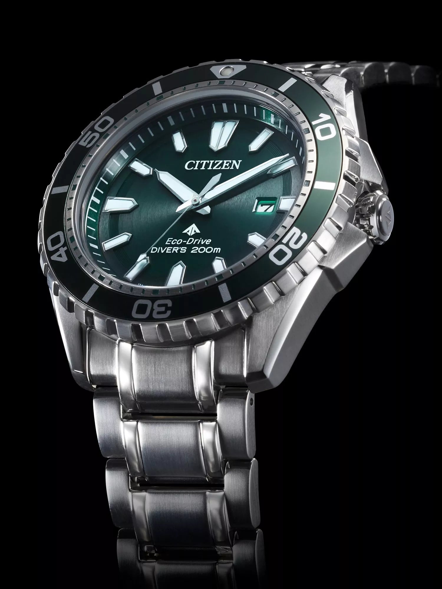 Citizen Promaster Eco-Drive diving watch with green dial, bracelet strap, UK version