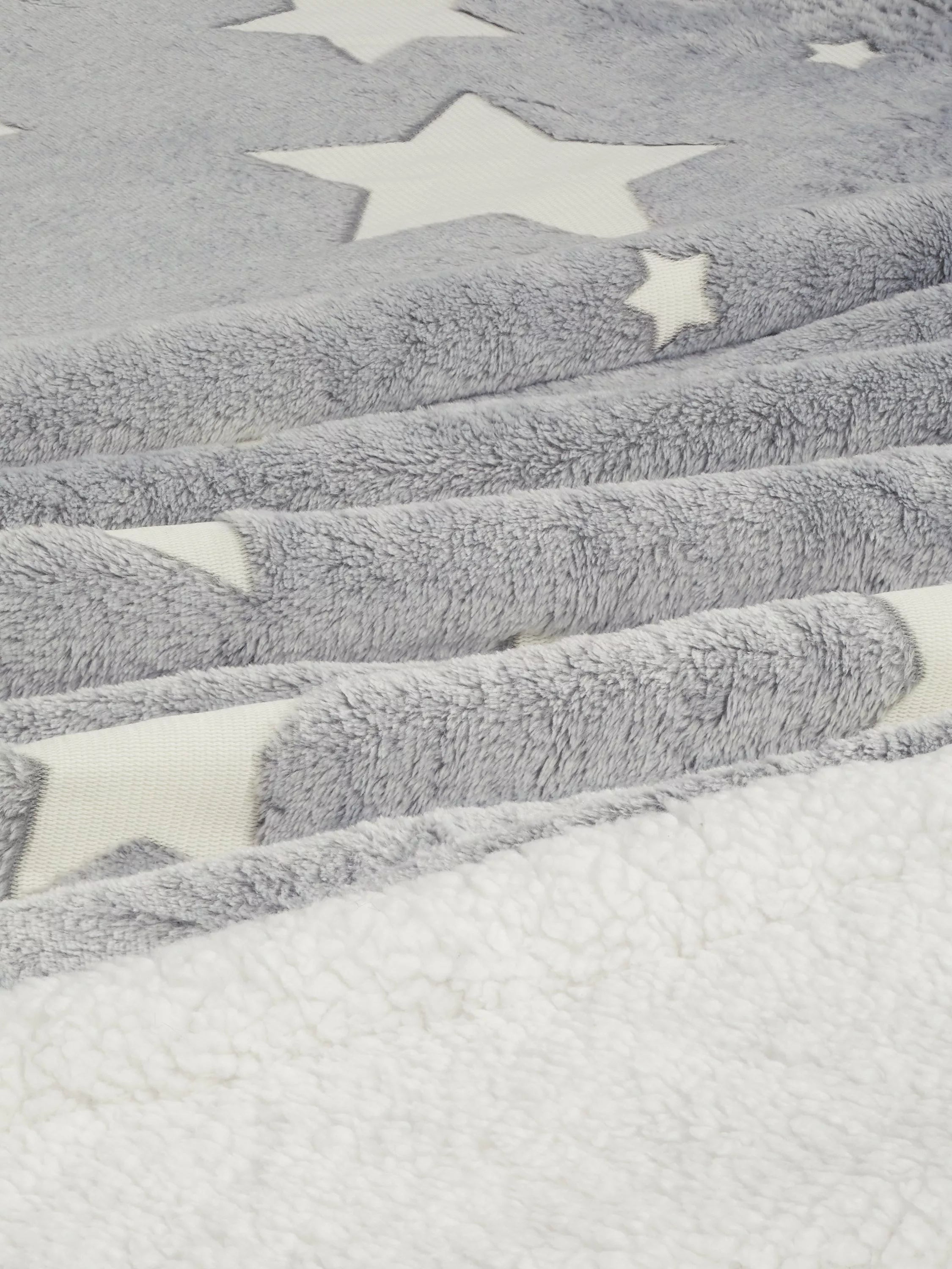 John Lewis kids' glow-in-the-dark star print sherpa fleece blanket, UK version