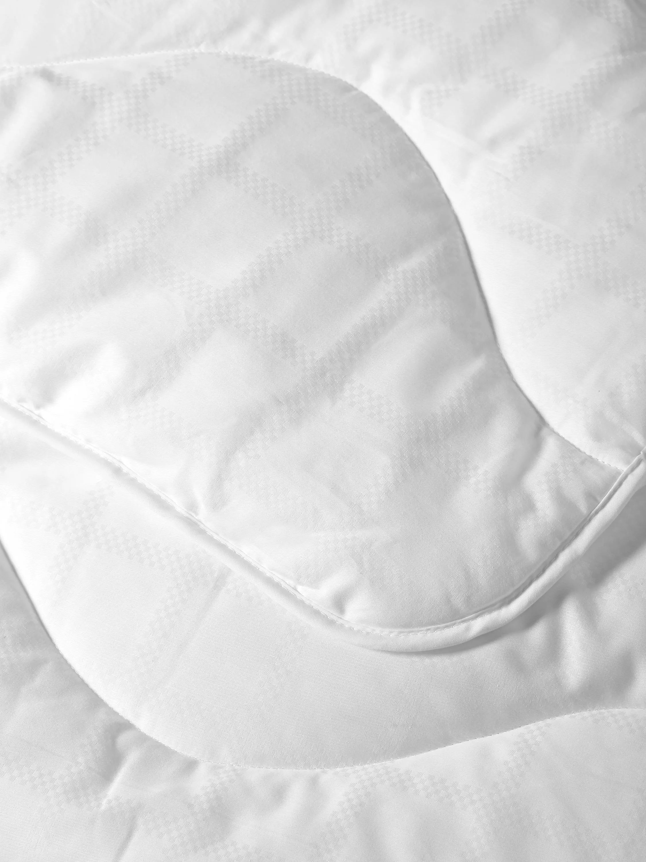 Little Home anti-allergen washable single duvet and pillow set, UK version