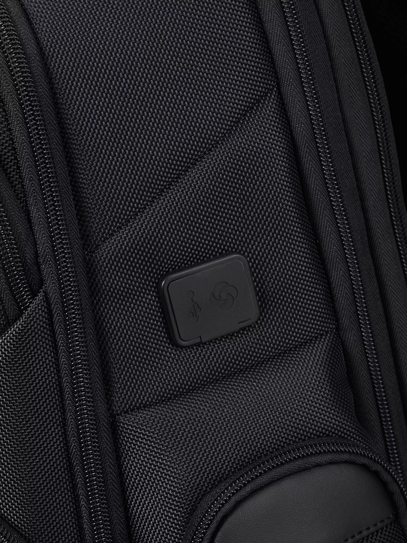 Samsonite Pro-DLX 6 laptop backpack 21L (British brand)