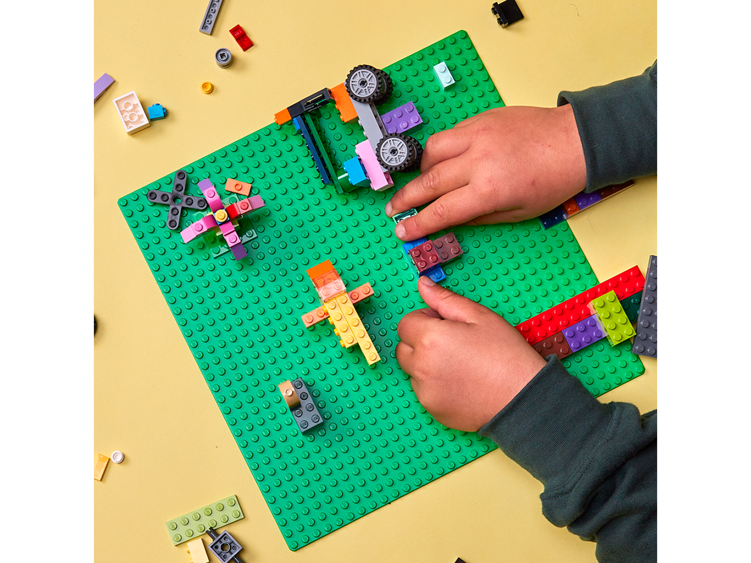LEGO Green Baseplate 25cm Square Construction Mat, UK version