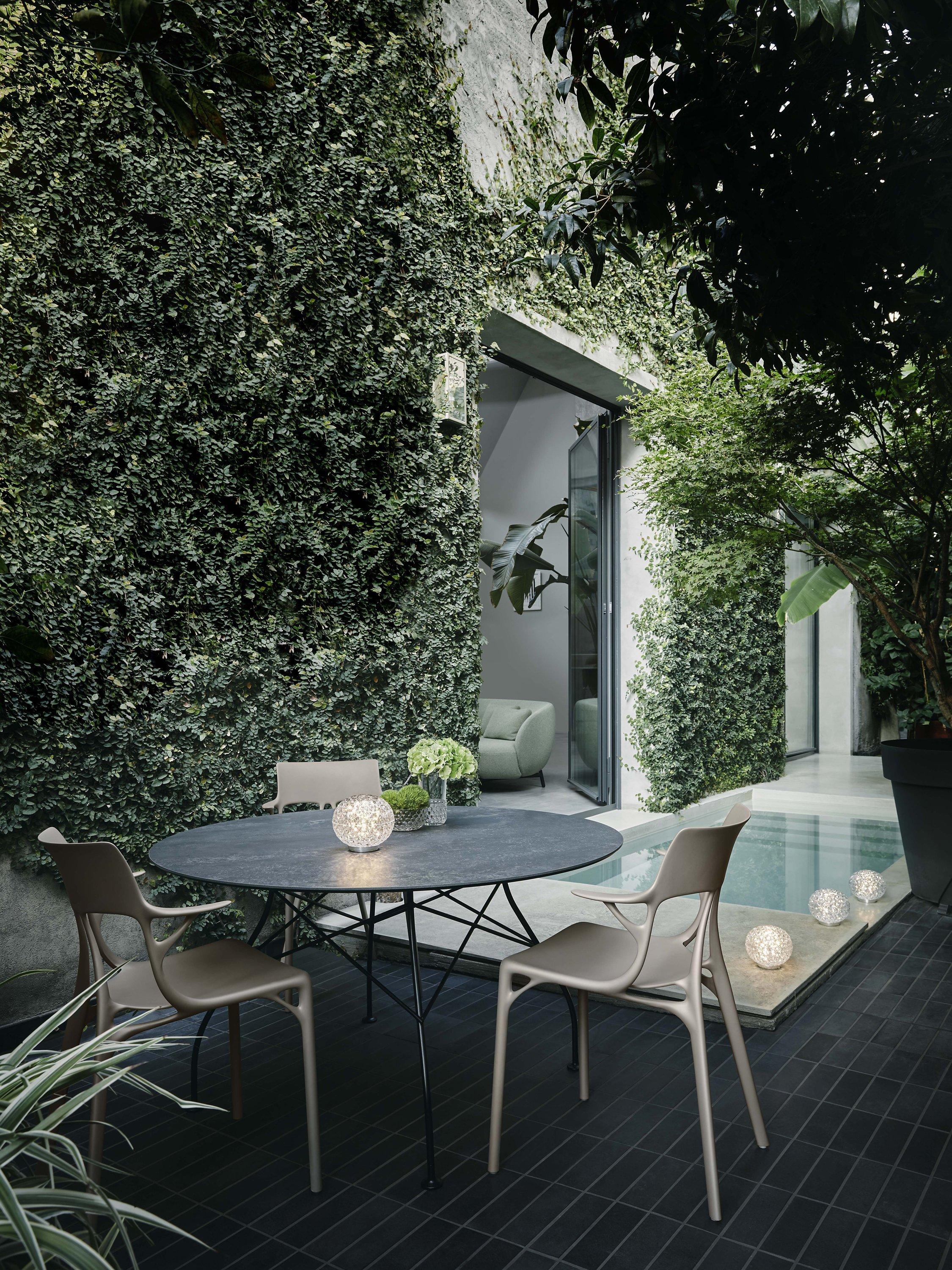 مصباح طاولة Kartell Mini Planet دخاني، مستورد من المملكة المتحدة