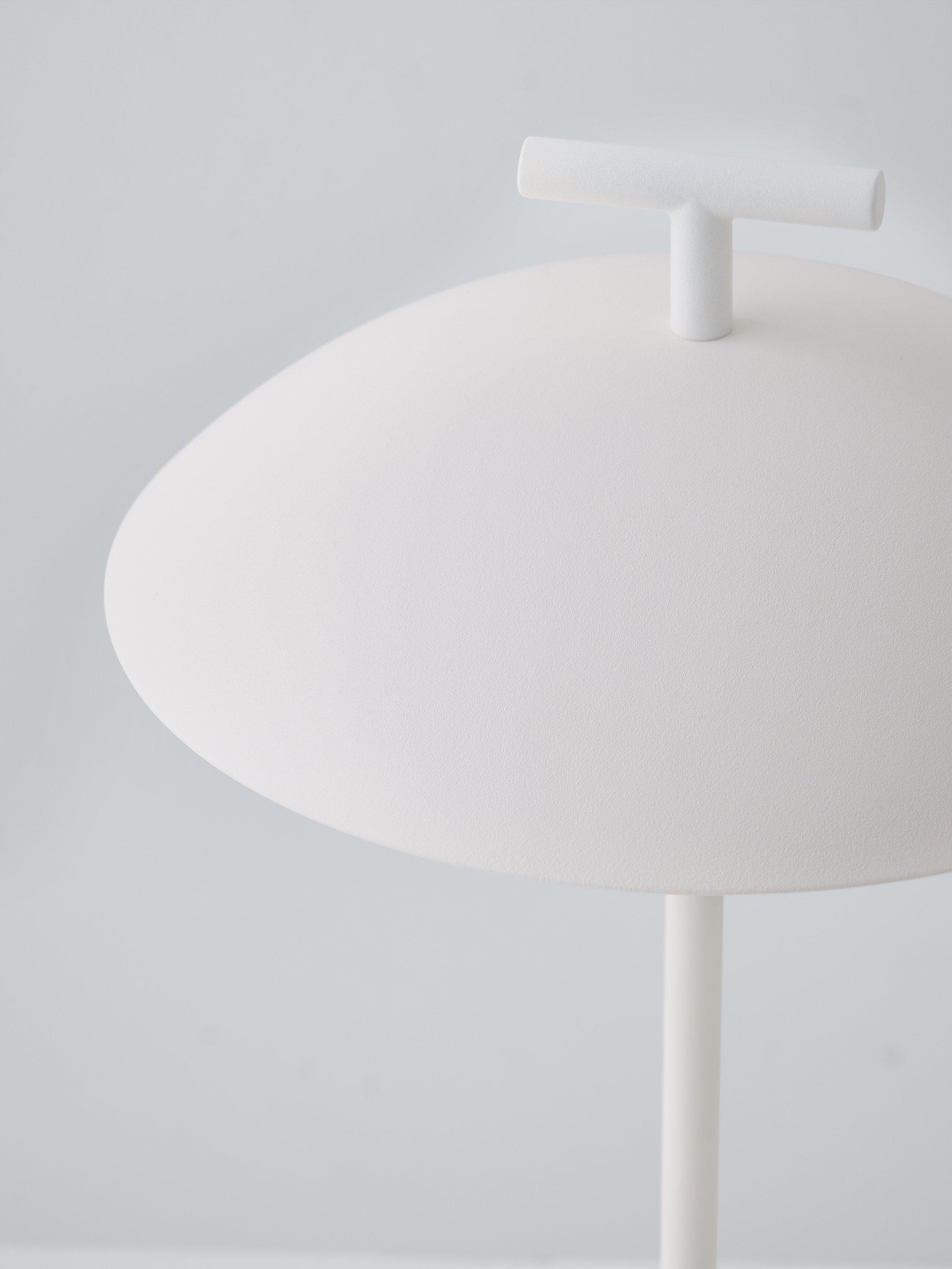 مصباح طاولة قابل لإعادة الشحن Kartell Mini Geen-a - منتج بريطاني