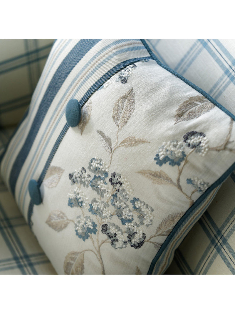 Clarke & Clarke Summerby blomstermøbelstoff - Britisk produkt