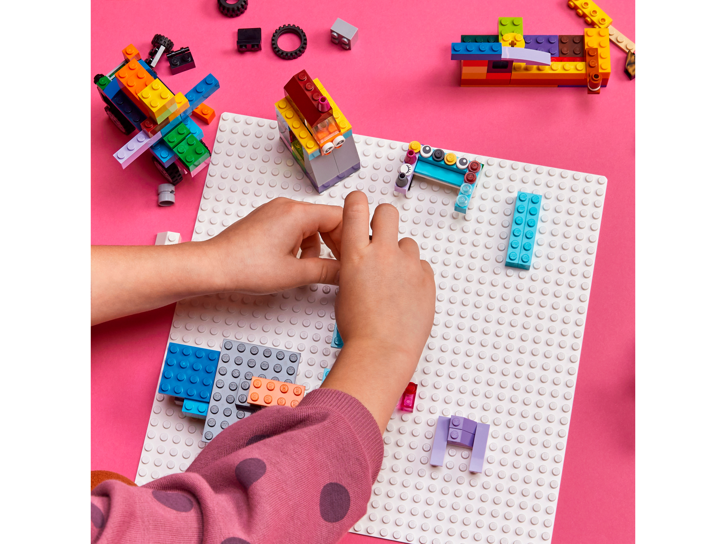 LEGO Classic White Baseplate 25cm Square (British brand)