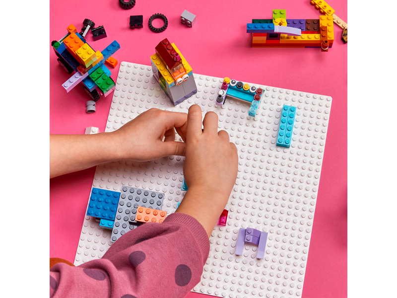 LEGO Classic White Baseplate 25cm Square (British brand)