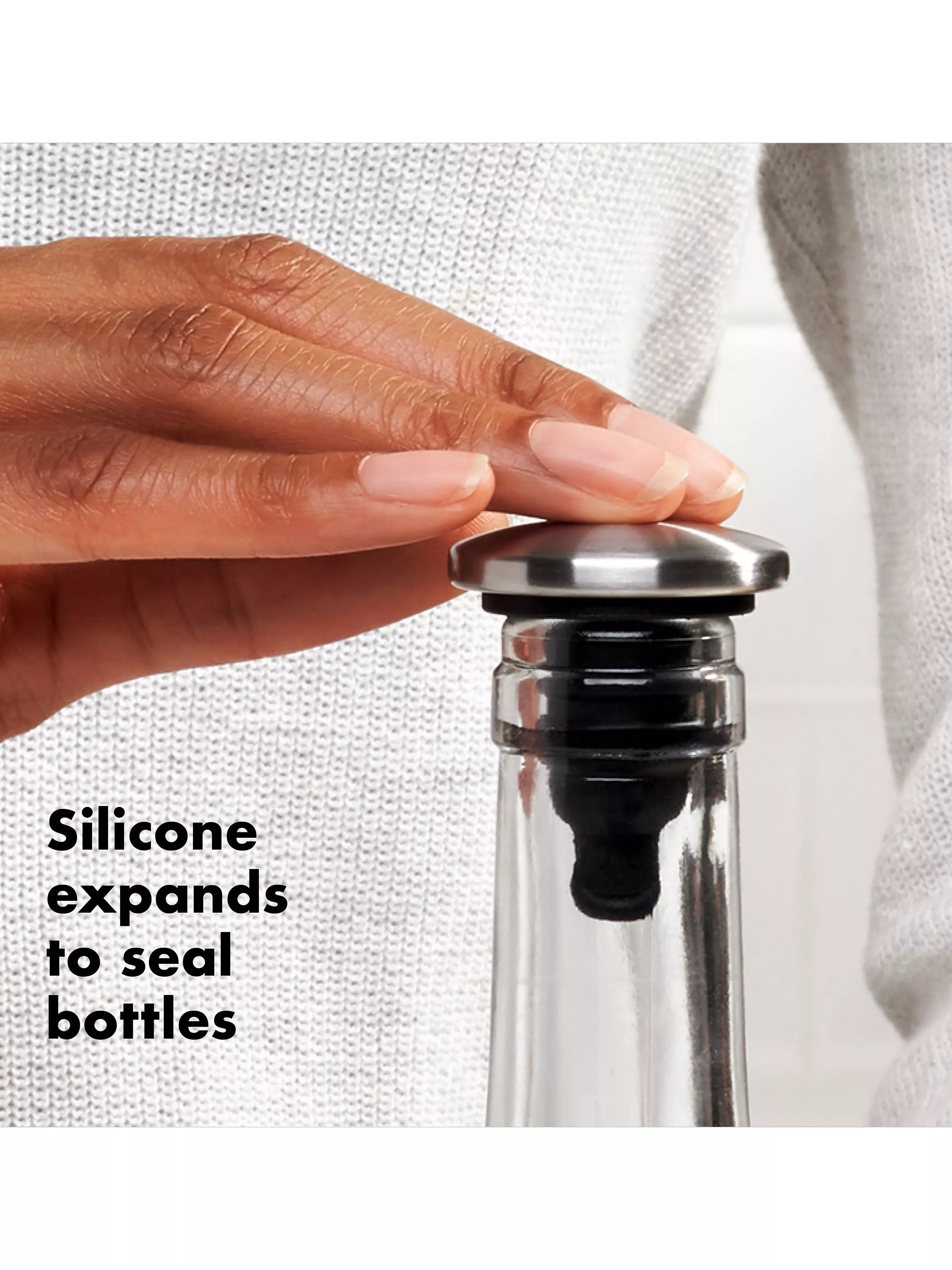 OXO wine bottle stoppers set of 2, imported from the UK