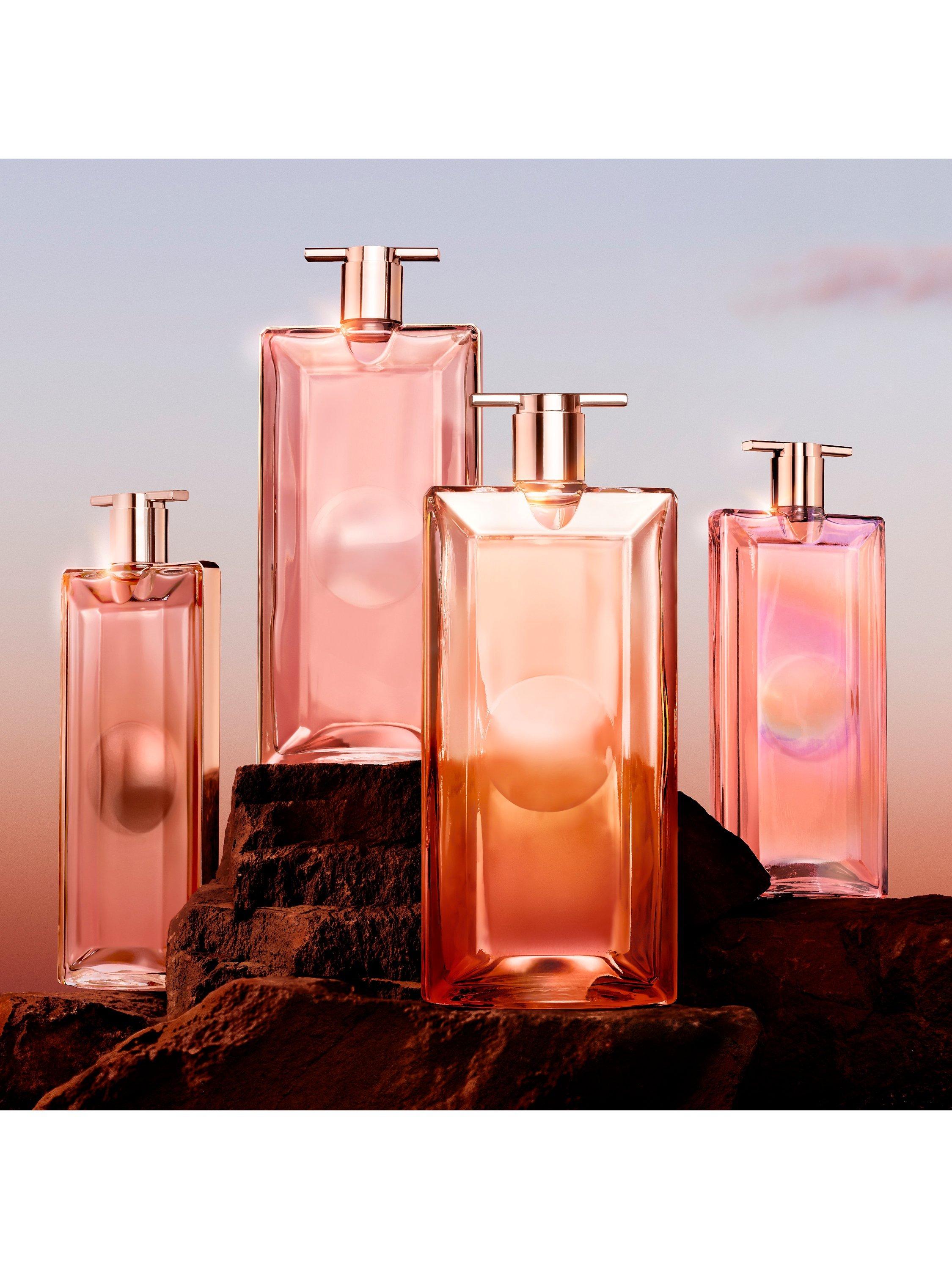 Lancôme Eau de Parfum with floral notes, UK version
