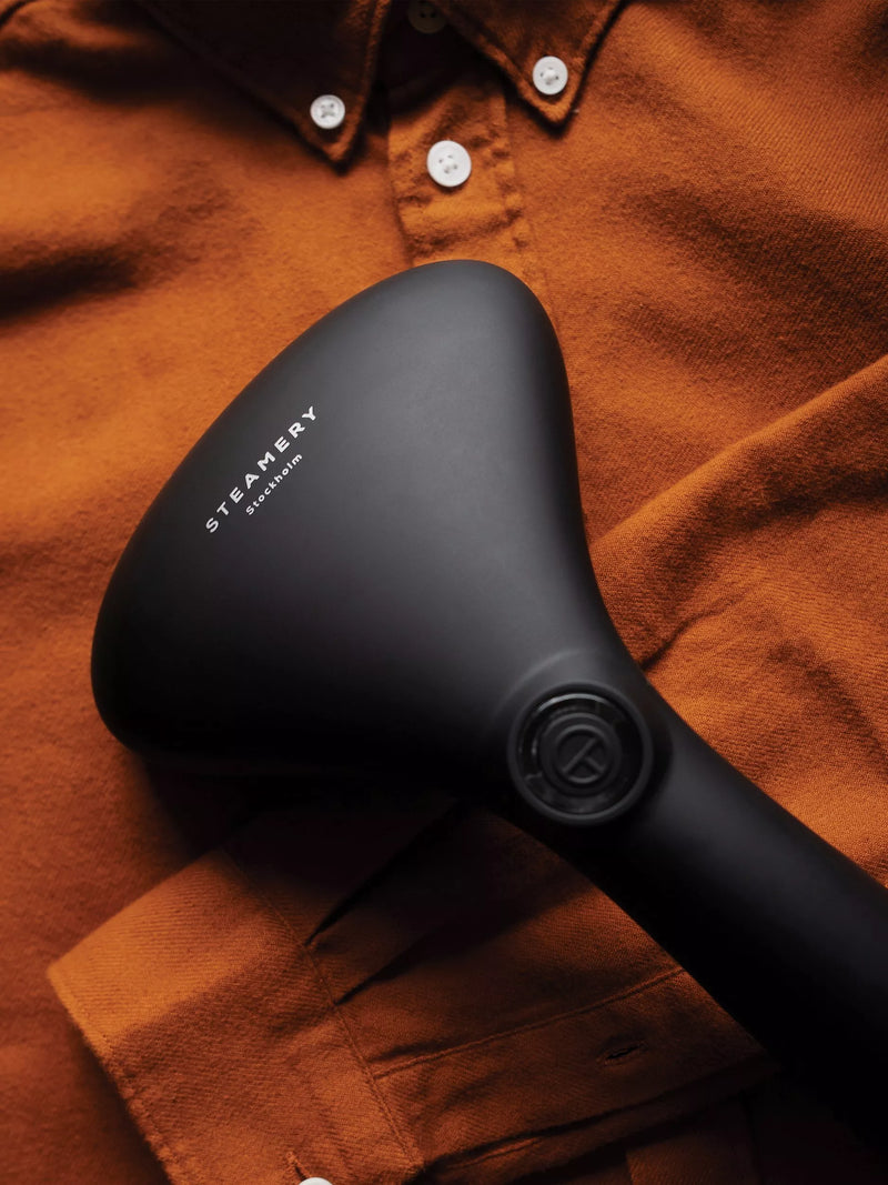 Steamery Cirrus No.2 handheld clothes steamer - British product
