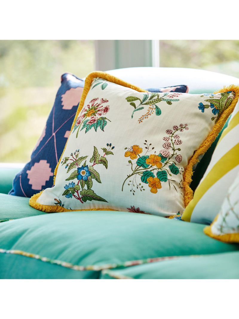 Tissu d'ameublement Harlequin Sophie Robinson, motif floral boisé, importé du Royaume-Uni