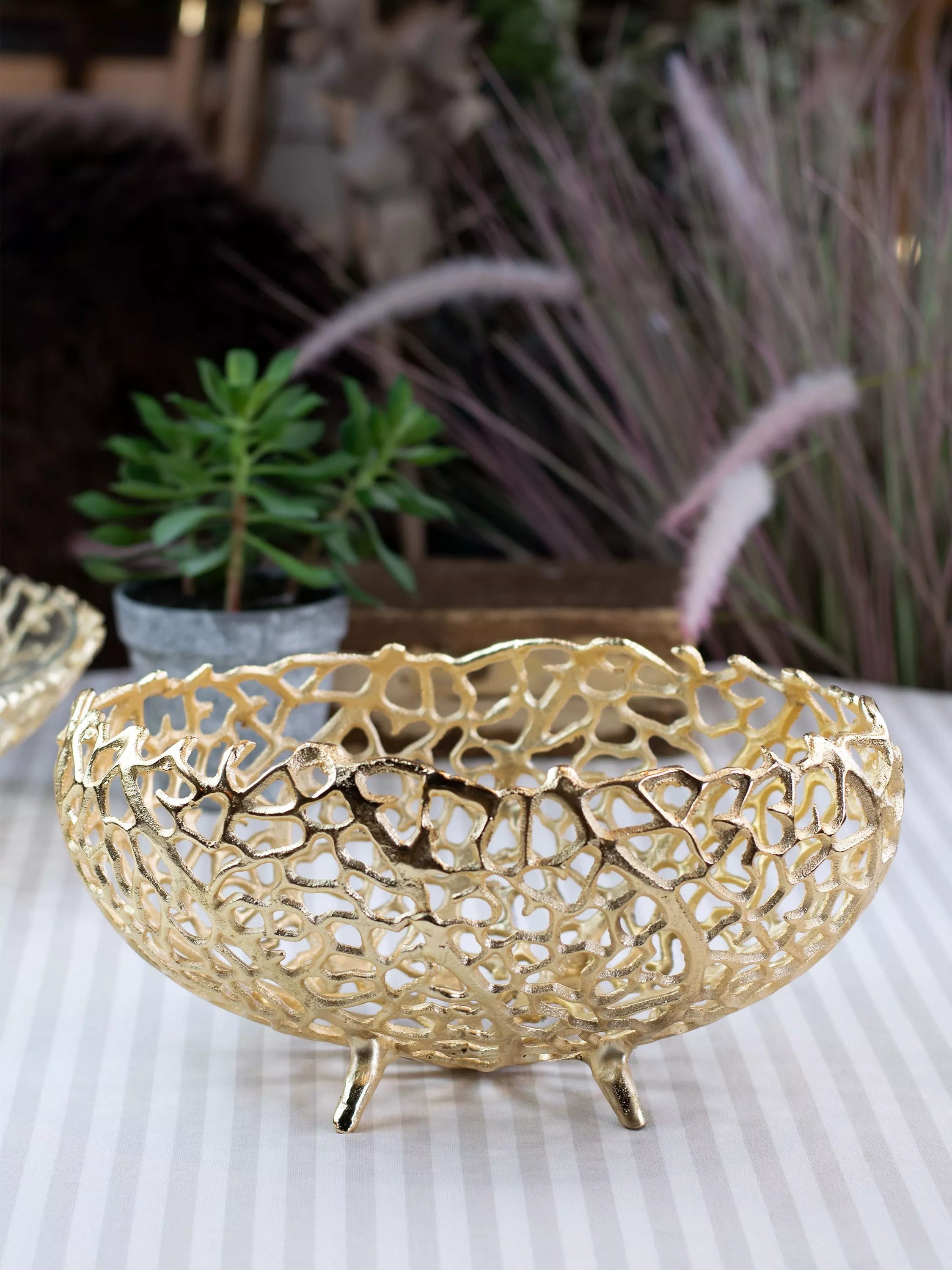 Culinary Concepts gold coral footed metal basket bowl 19cm, UK version
