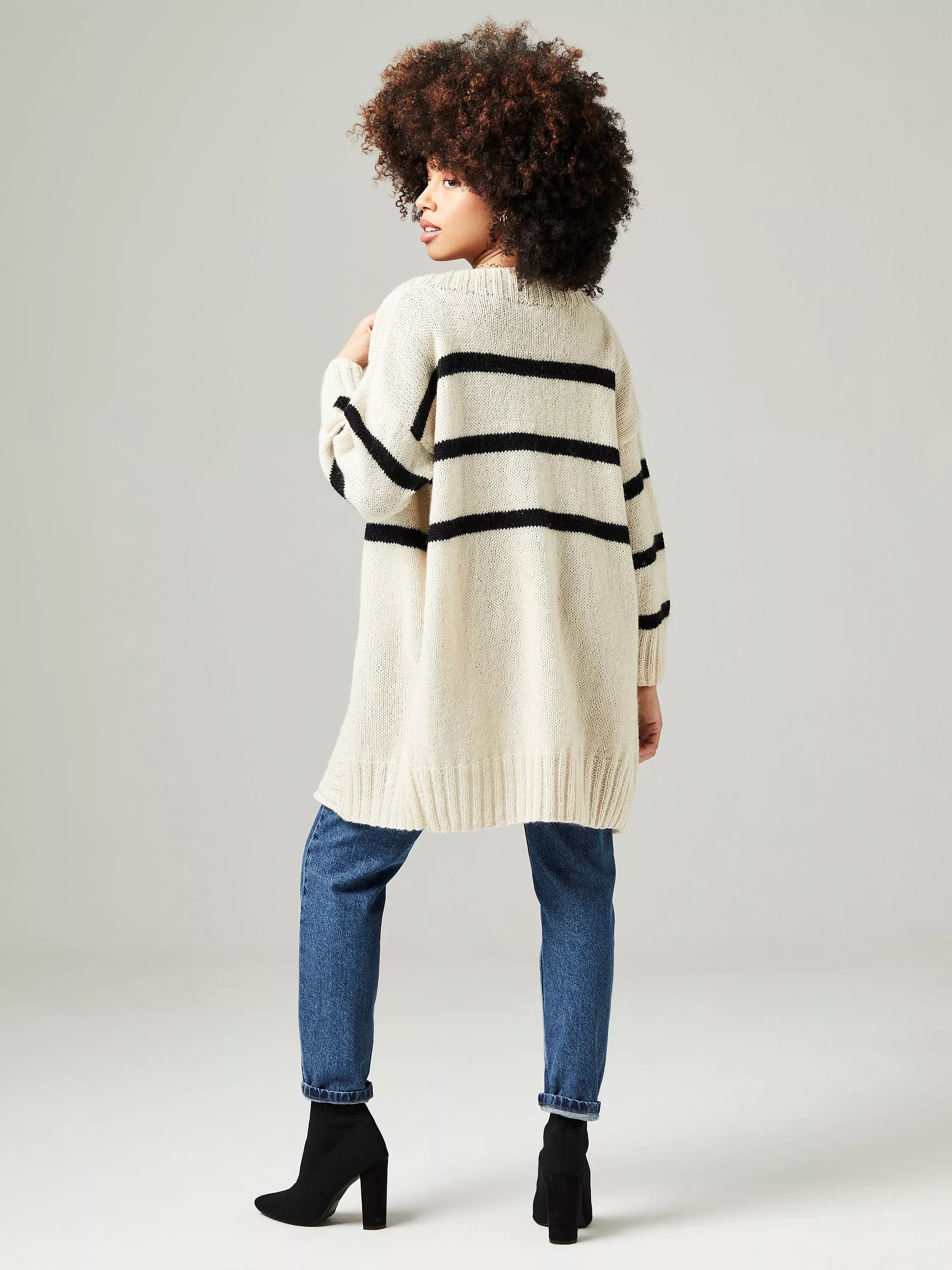 Rowan Mode Collection 9 knitting pattern booklet 104 pages, imported from the UK