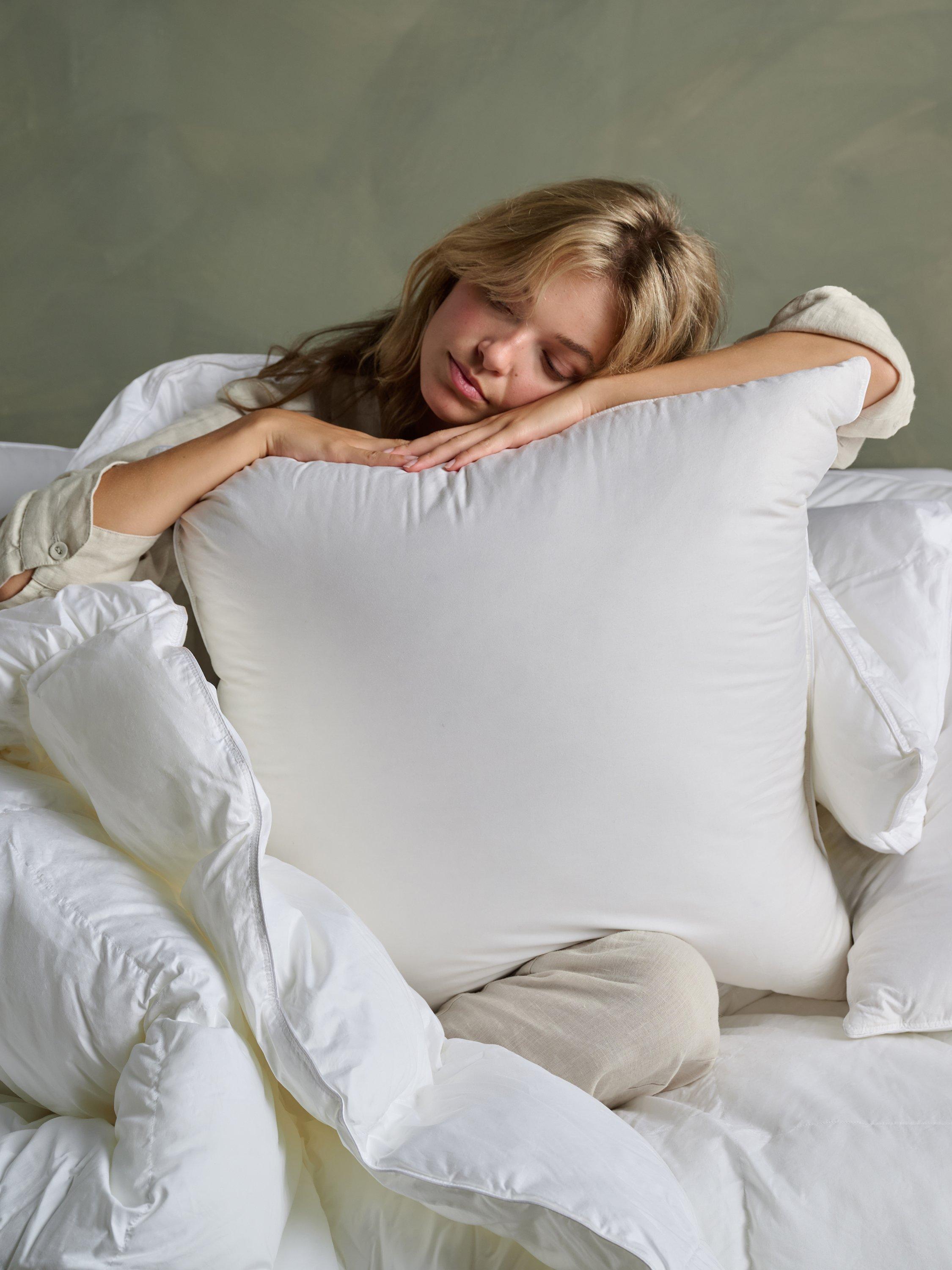 Bedfolk Down Alternative Square Pillow Soft - British product