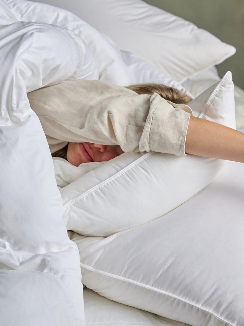 Bedfolk Duck Down Standard Pillow Medium - British product