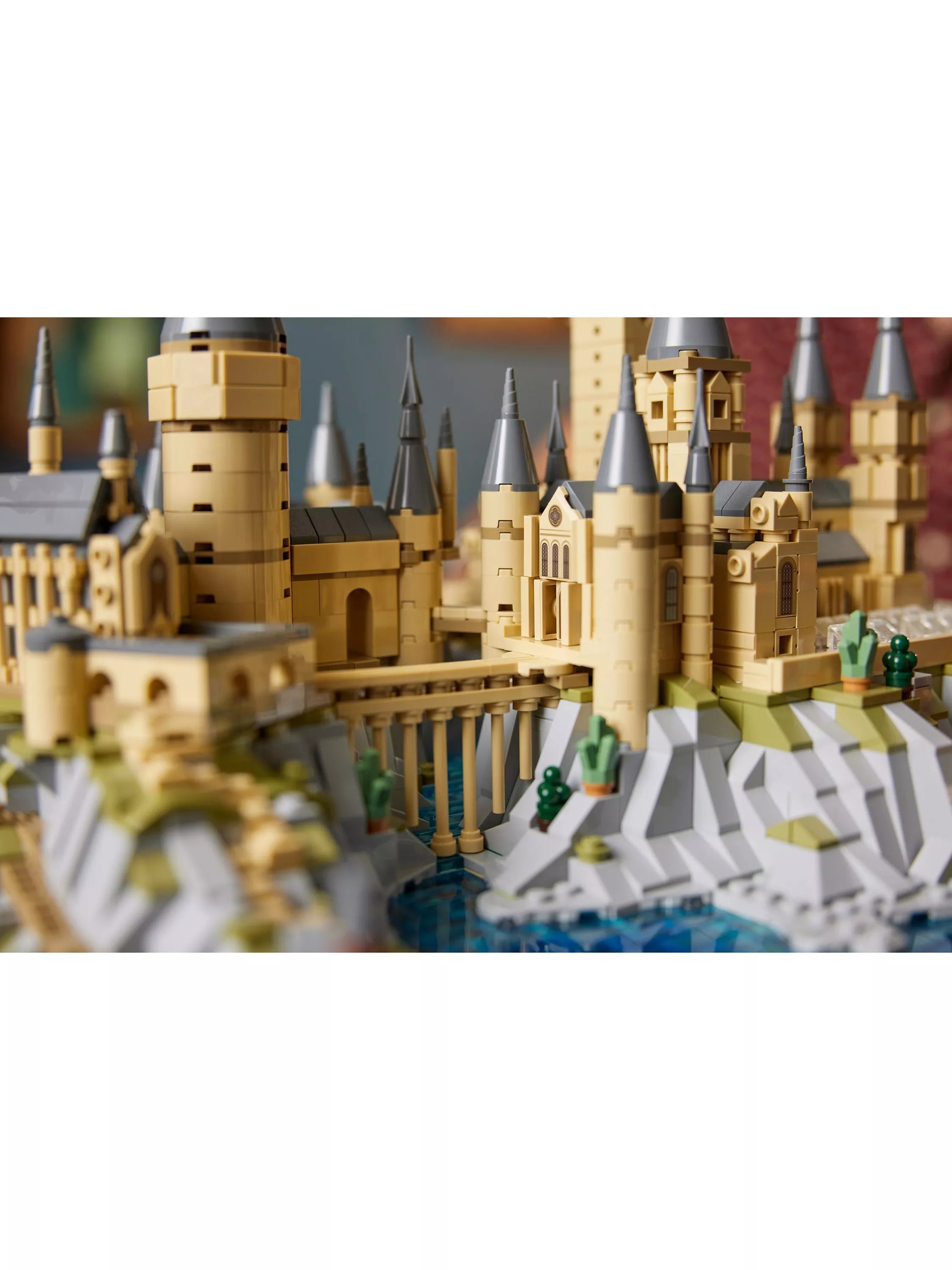 LEGO Harry Potter Hogwarts Castle set 2660 pieces, UK version