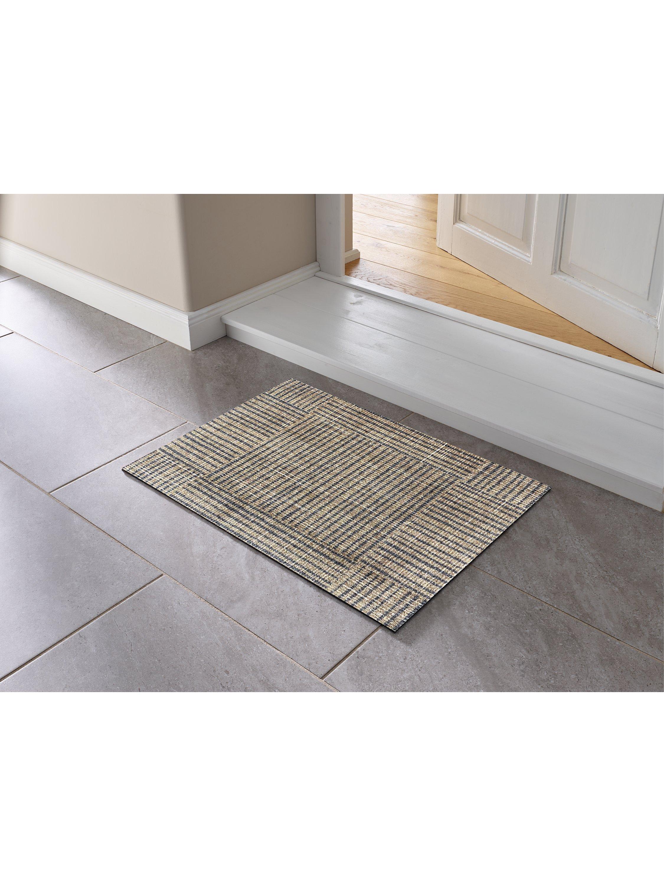 Neutral canvas wash and dry door mat (British brand)