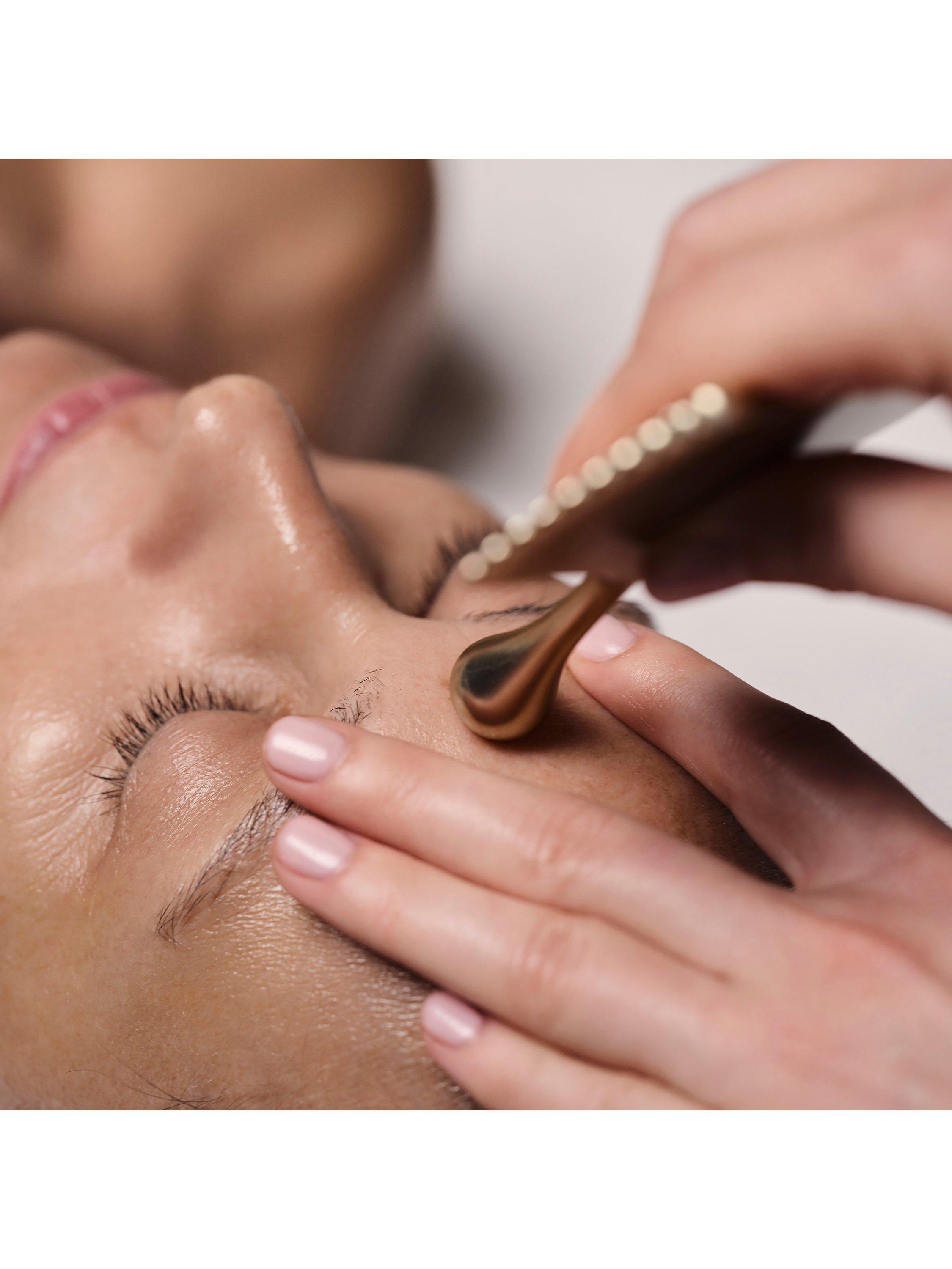 Sisley-Paris Ginkgo Gua Sha Gesichts-Massagegerät, UK-Version