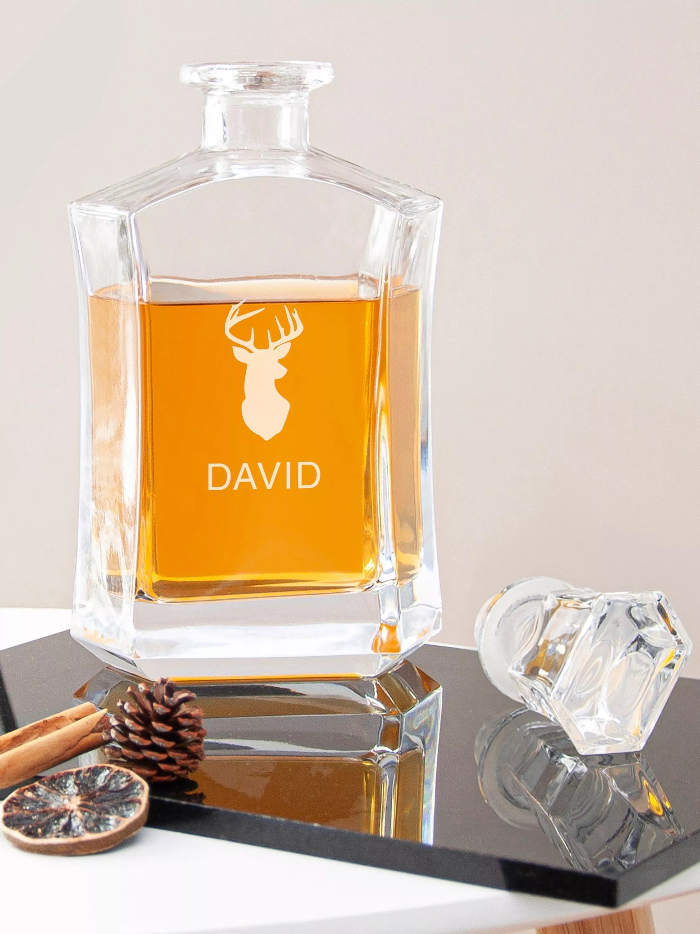 Treat Republic personalised hexagonal stag glass decanter 750ml clear (British brand)