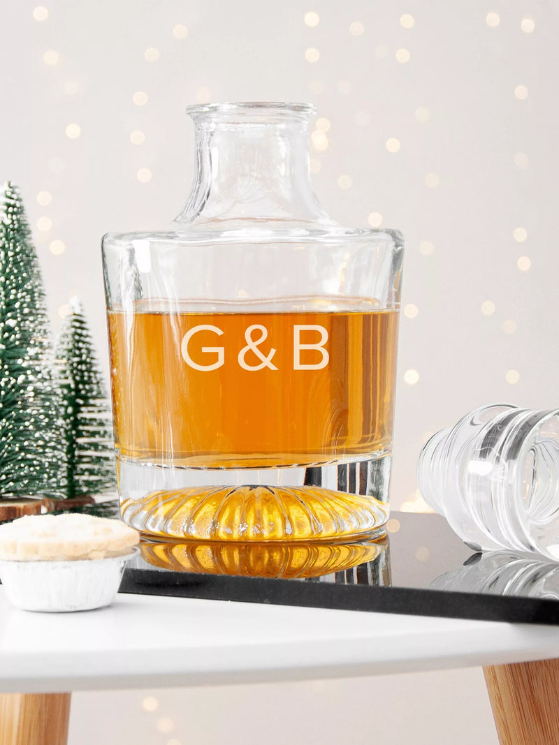 Treat Republic personalised glass decanter with engraved initials 750ml - British product