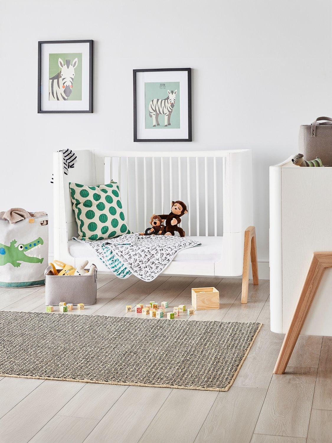 Gaia Baby Hera Cot Bed and Dresser Bundle Nursery Set, UK version