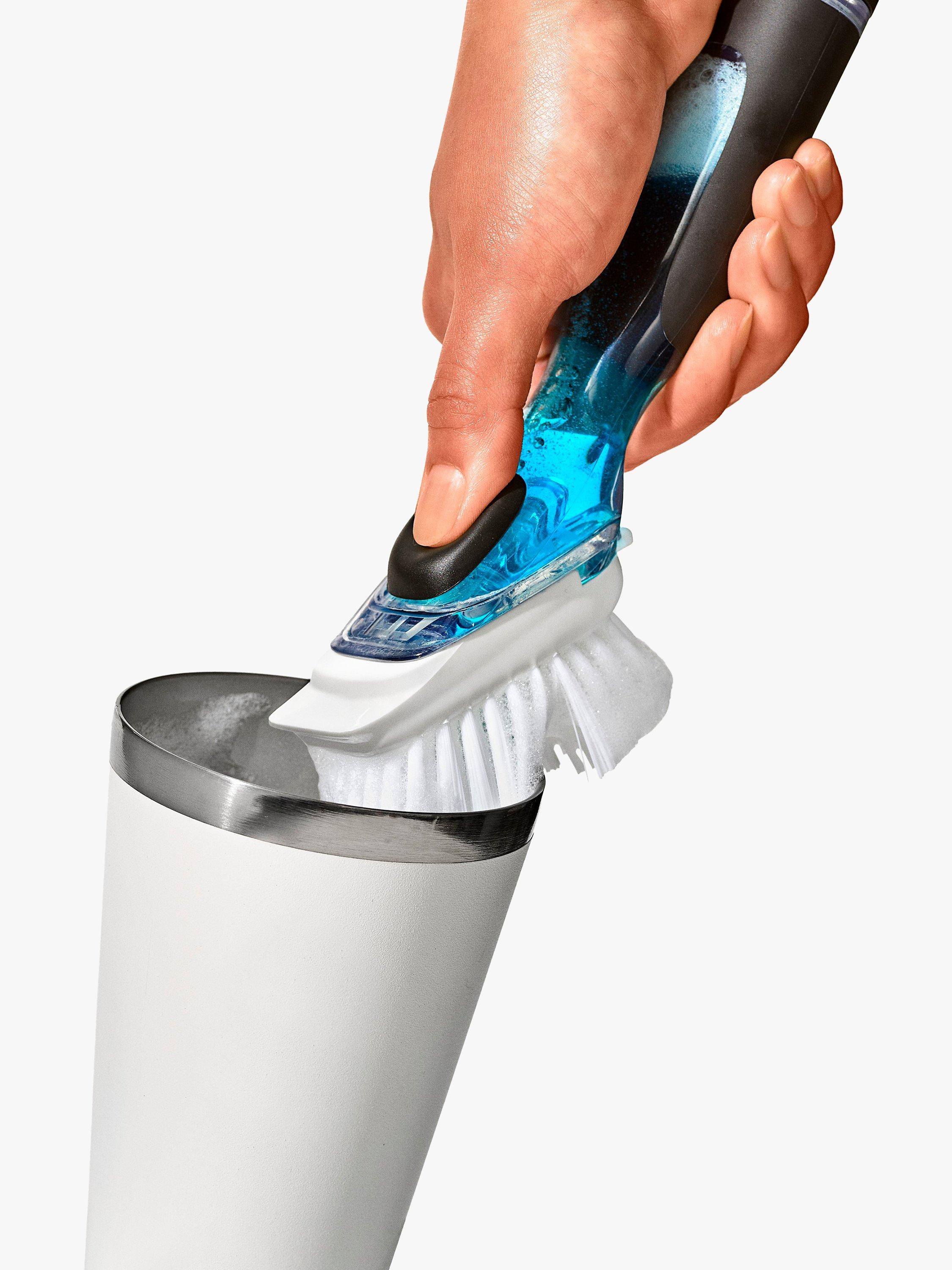 Brosse à vaisselle OXO Good Grips avec distributeur de savon, version UK