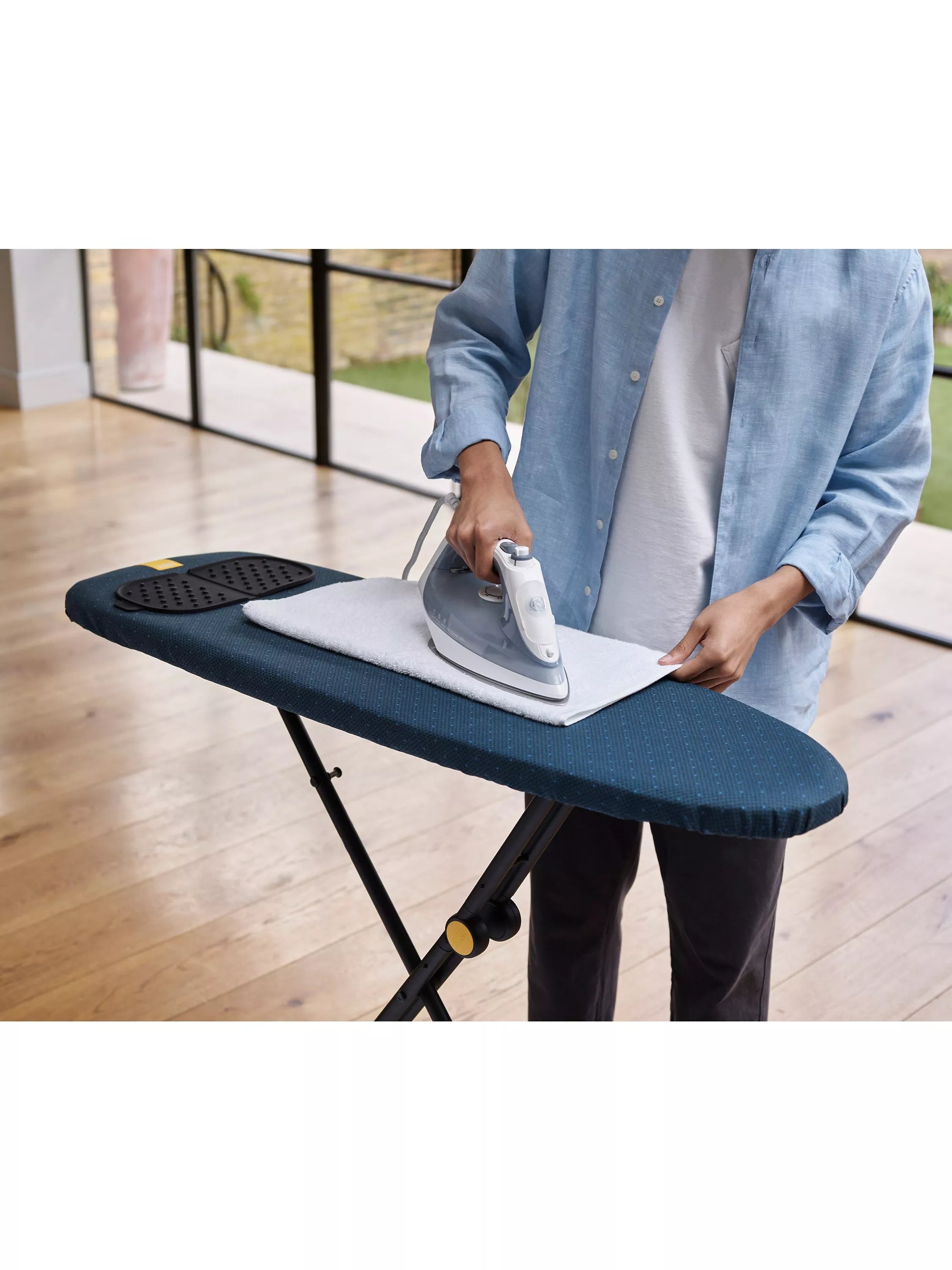 Joseph Joseph Glide Compact Plus ironing board 110x33cm, UK version