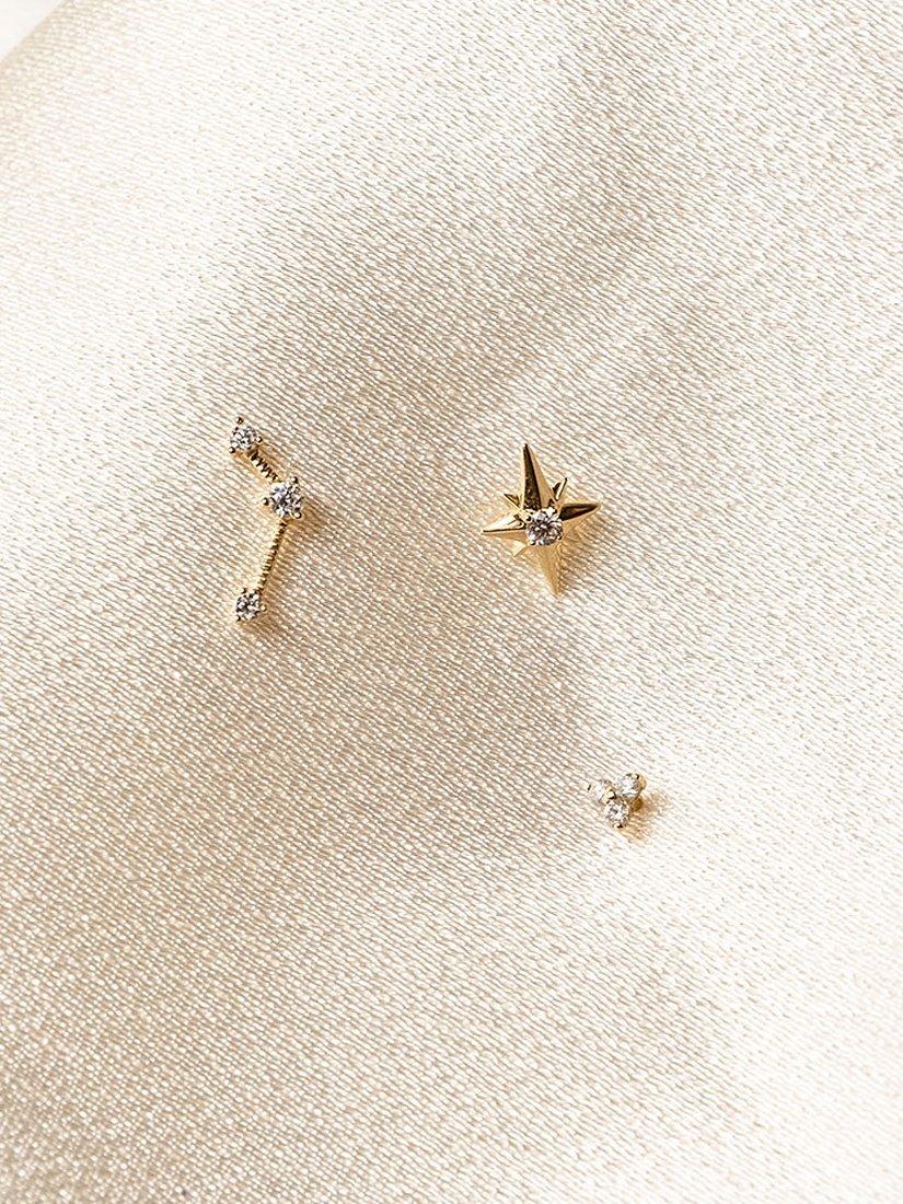 Boucles d'oreilles à clous Edge of Ember Étoile du Nord en diamant 0,7 cm (marque britannique)