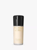 MAC Studio Radiance Serum-Powered Foundation Flytende Foundation Medium Dekning 30ml