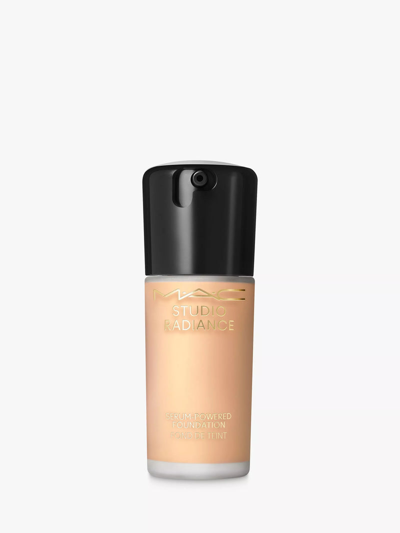 MAC Studio Radiance Serum-Powered Foundation Flytende Foundation Medium Dekning 30ml