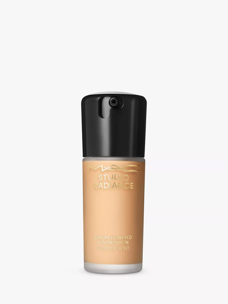 MAC Studio Radiance Serum-Powered Foundation Flytende Foundation Medium Dekning 30ml