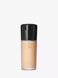 MAC Studio Radiance Serum-Powered Foundation Flytende Foundation Medium Dekning 30ml
