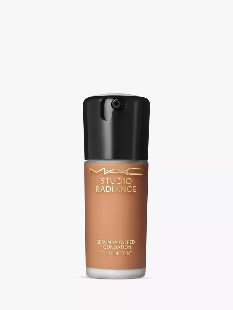 MAC Studio Radiance Serum-Powered Foundation Flytende Foundation Medium Dekning 30ml