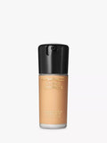 MAC Studio Radiance Serum-Powered Foundation Flytende Foundation Medium Dekning 30ml
