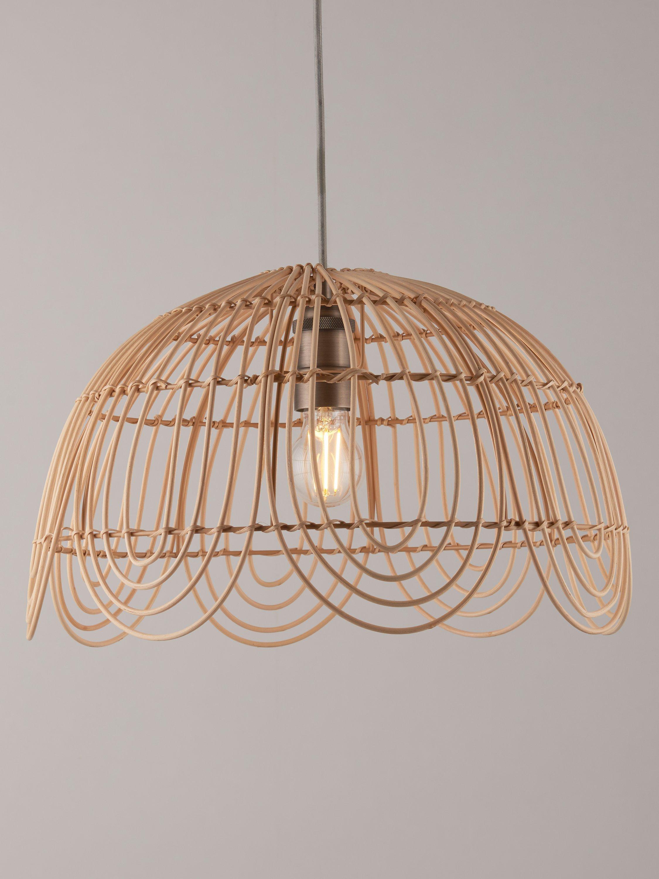 Suspension John Lewis Aria en rotin naturel 45cm de diamètre - Produit britannique