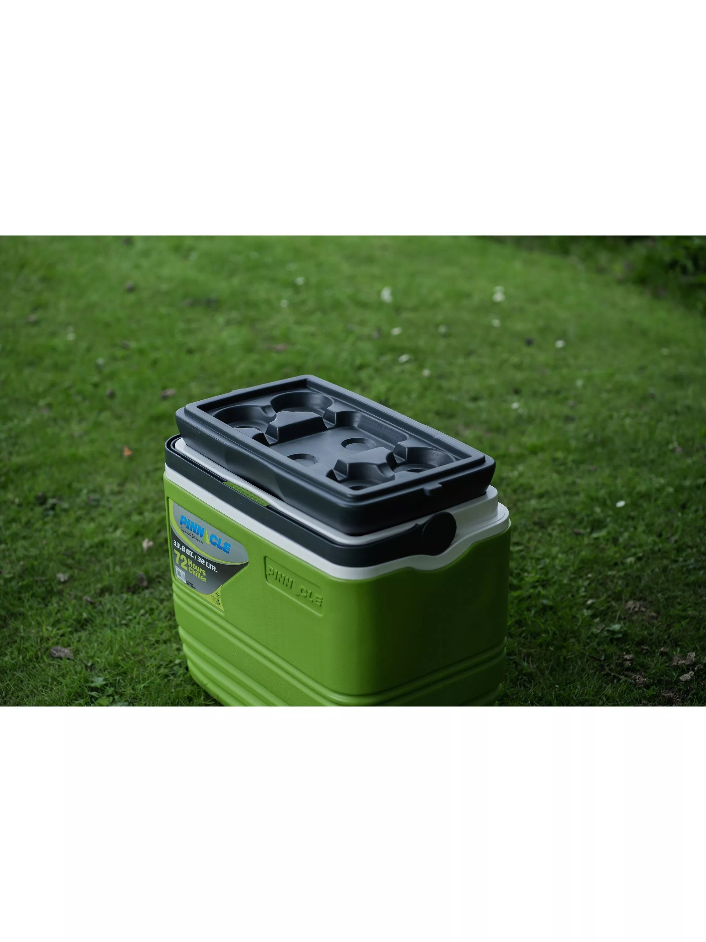 Vango Pinnacle 32L cool box set, UK version