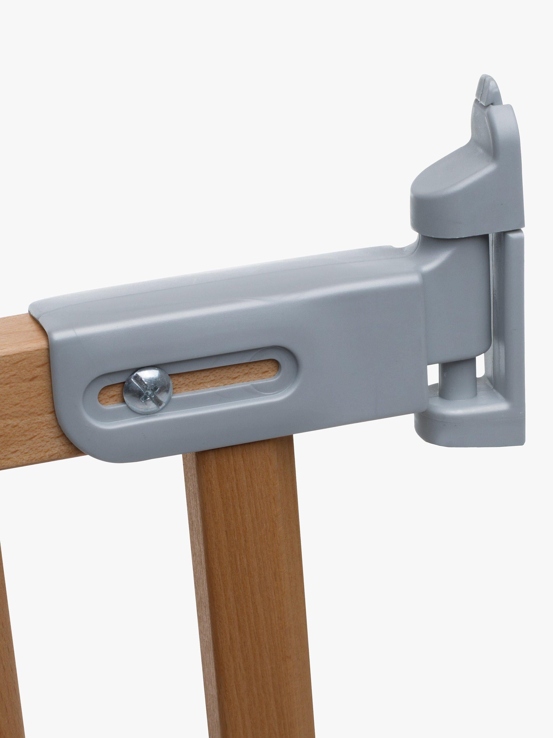 BabyDan Flexifit wooden safety gate Beechwood - British product