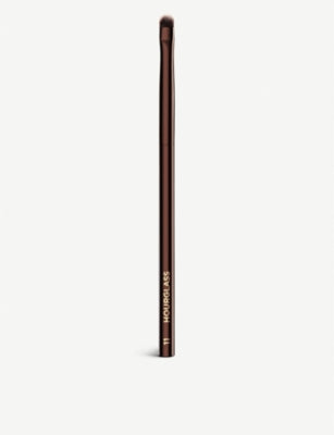 Hourglass No.11 Smudge Brush - British product