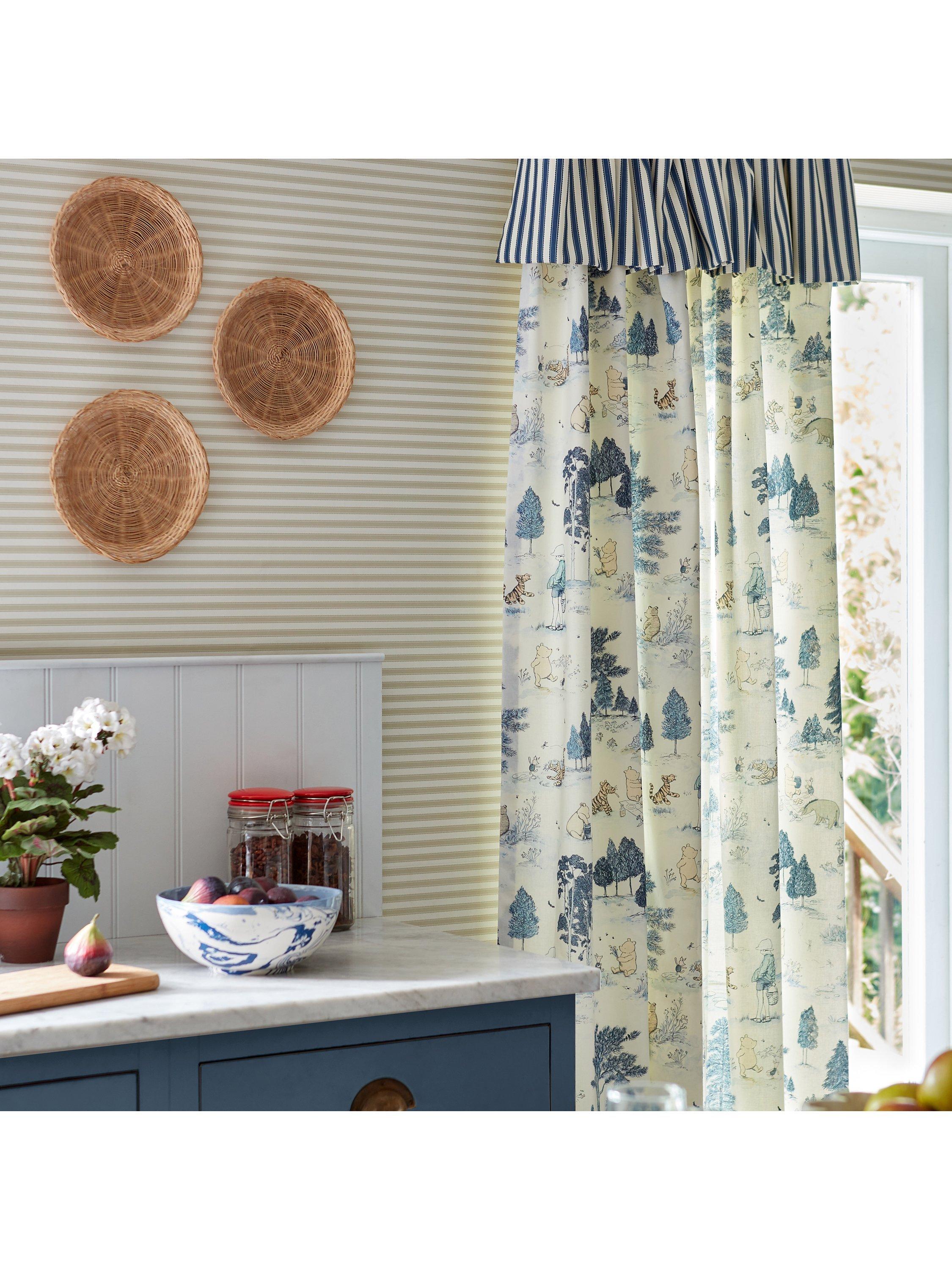 Sanderson furnishing fabric Winnie the Pooh pattern 139cm - British product