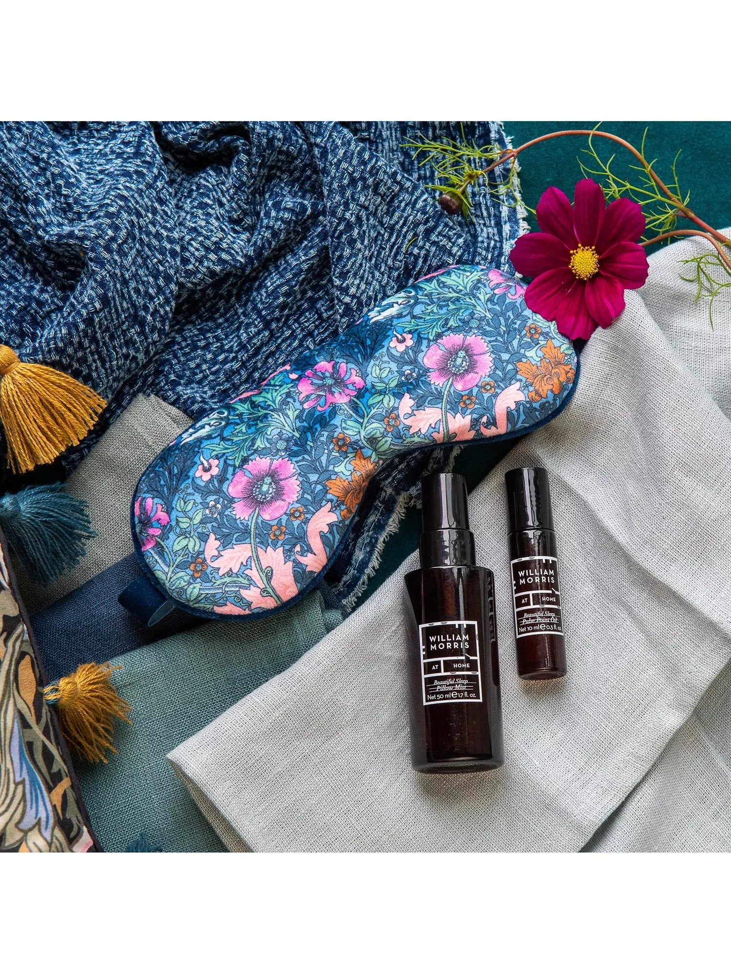 William Morris Beautiful Sleep Gift Set (British brand)