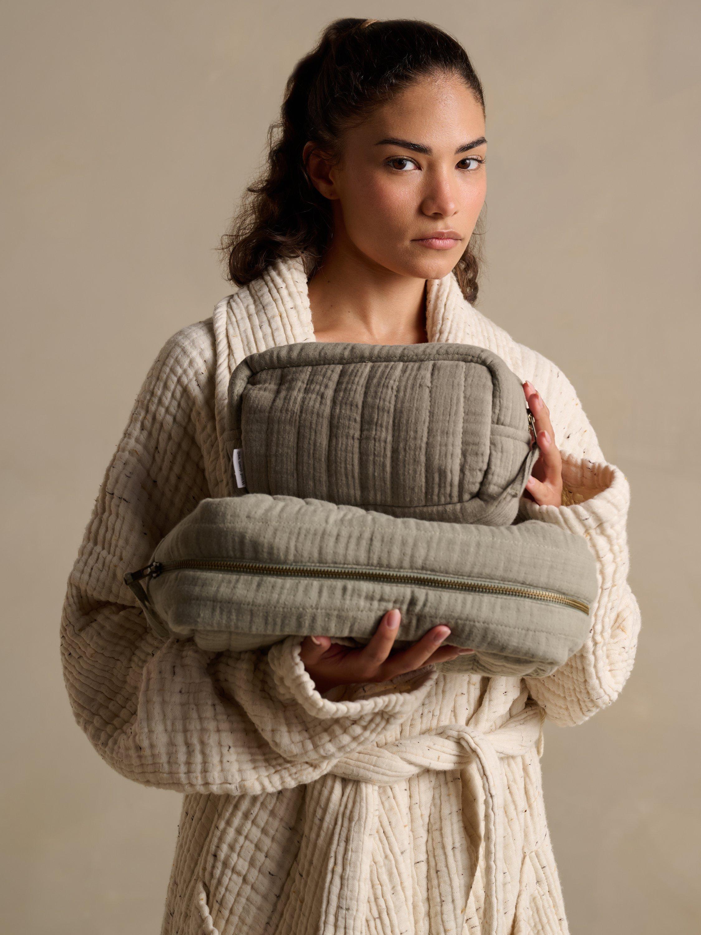 Bedfolk Dream Cotton make-up bag quilted, UK version