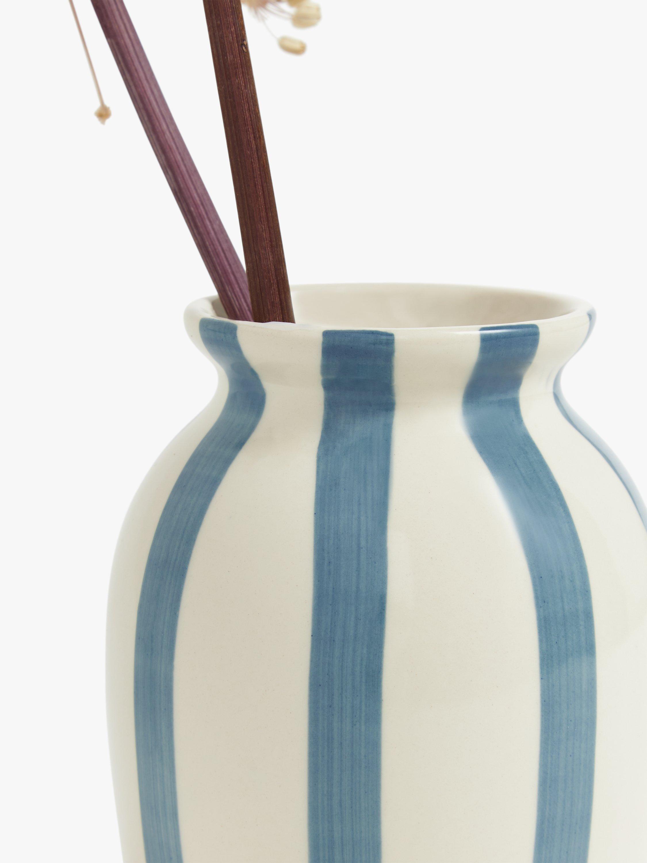 Vase rayé peint à la main John Lewis H18cm - Produit britannique