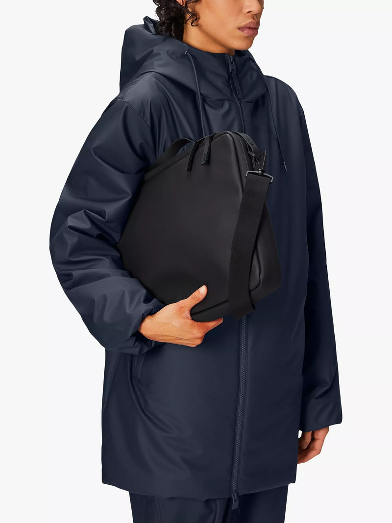 Rains black 15 inch laptop bag with padded sleeve, UK version