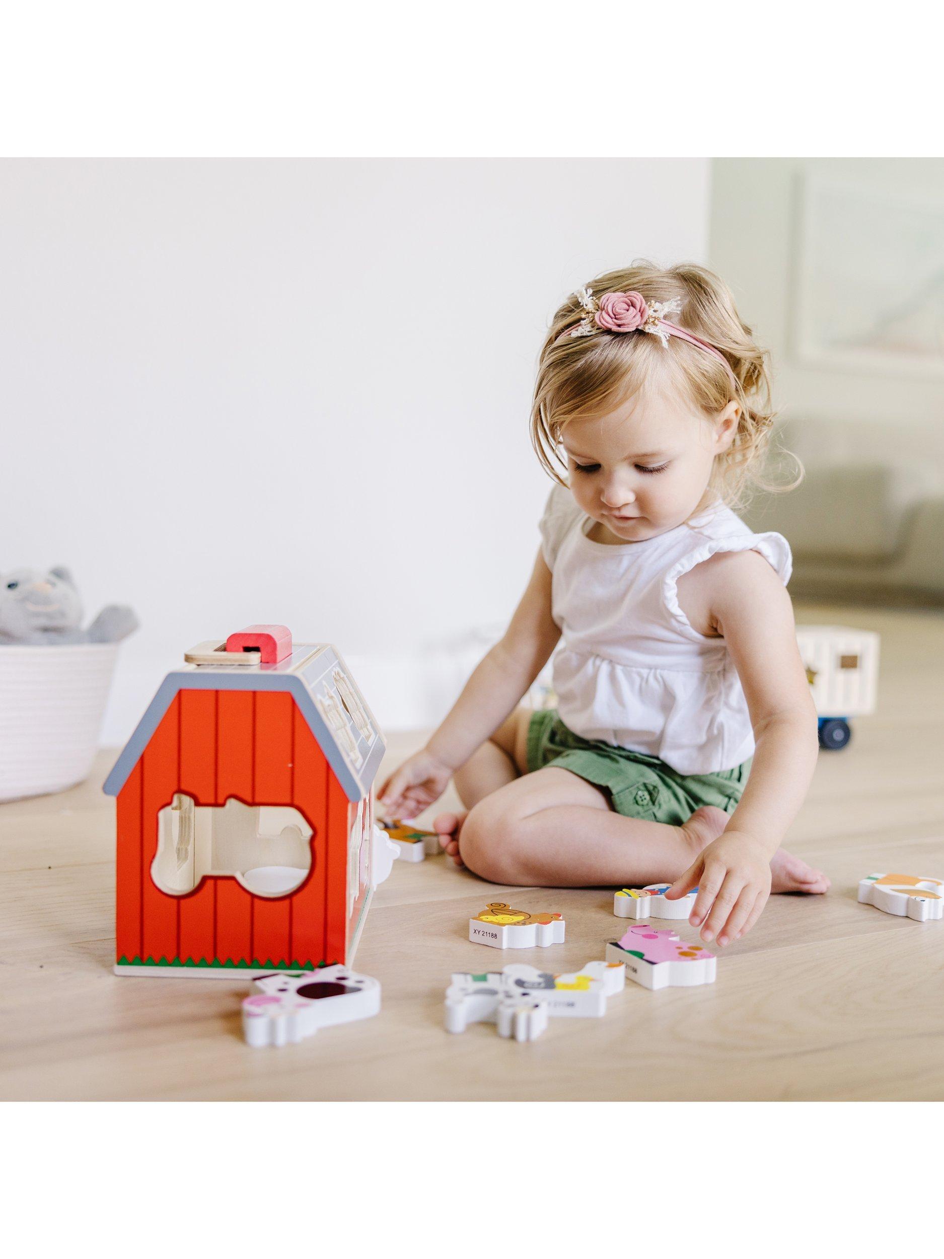 Melissa & Doug sorting barn with wooden farm pieces, UK version