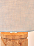 Pazifik Aurelia Holz-Tischlampe mit Mangoholz-Sockel - Britisches Produkt