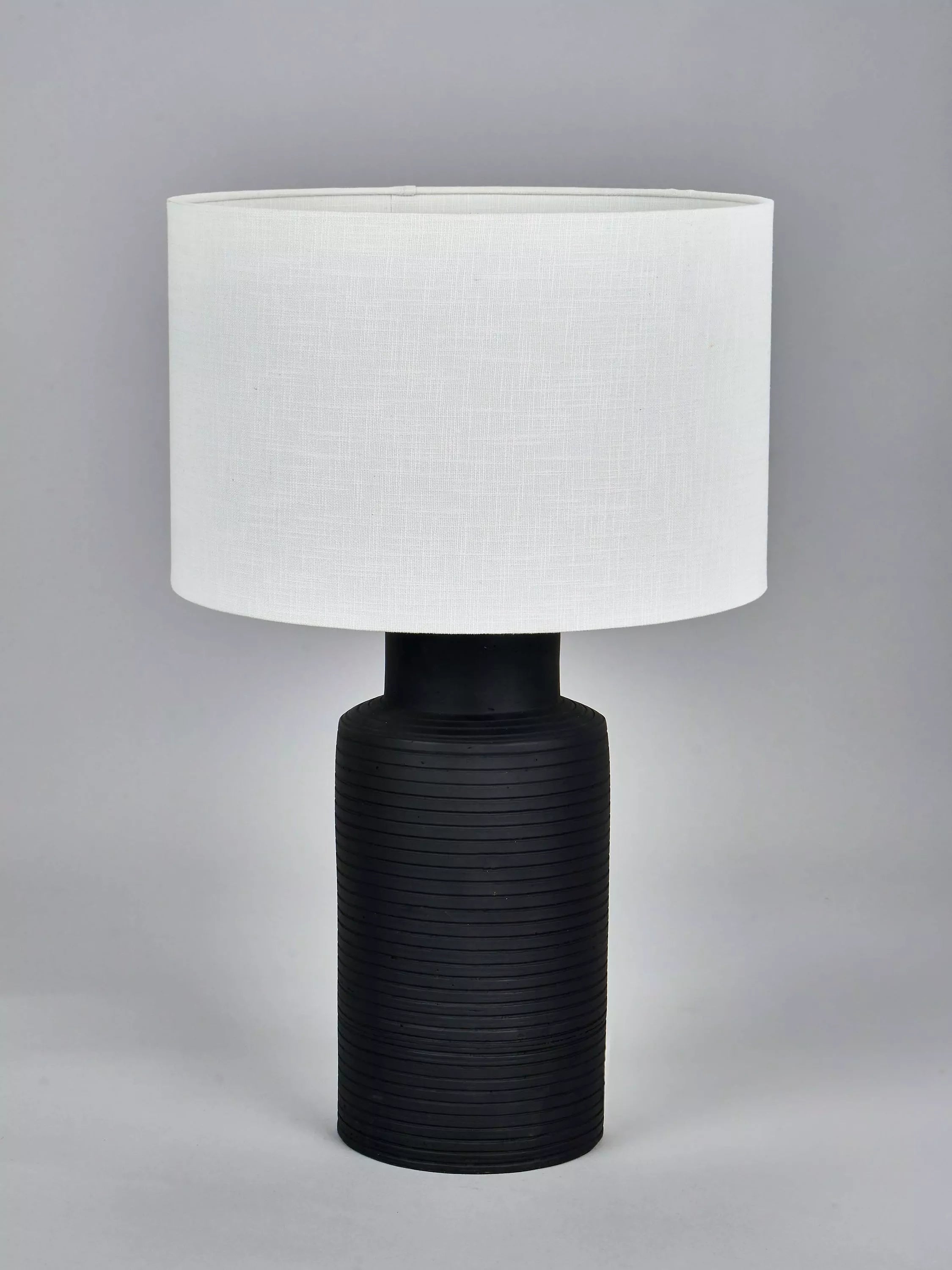 Pacific Sierra table lamp black, imported from the UK